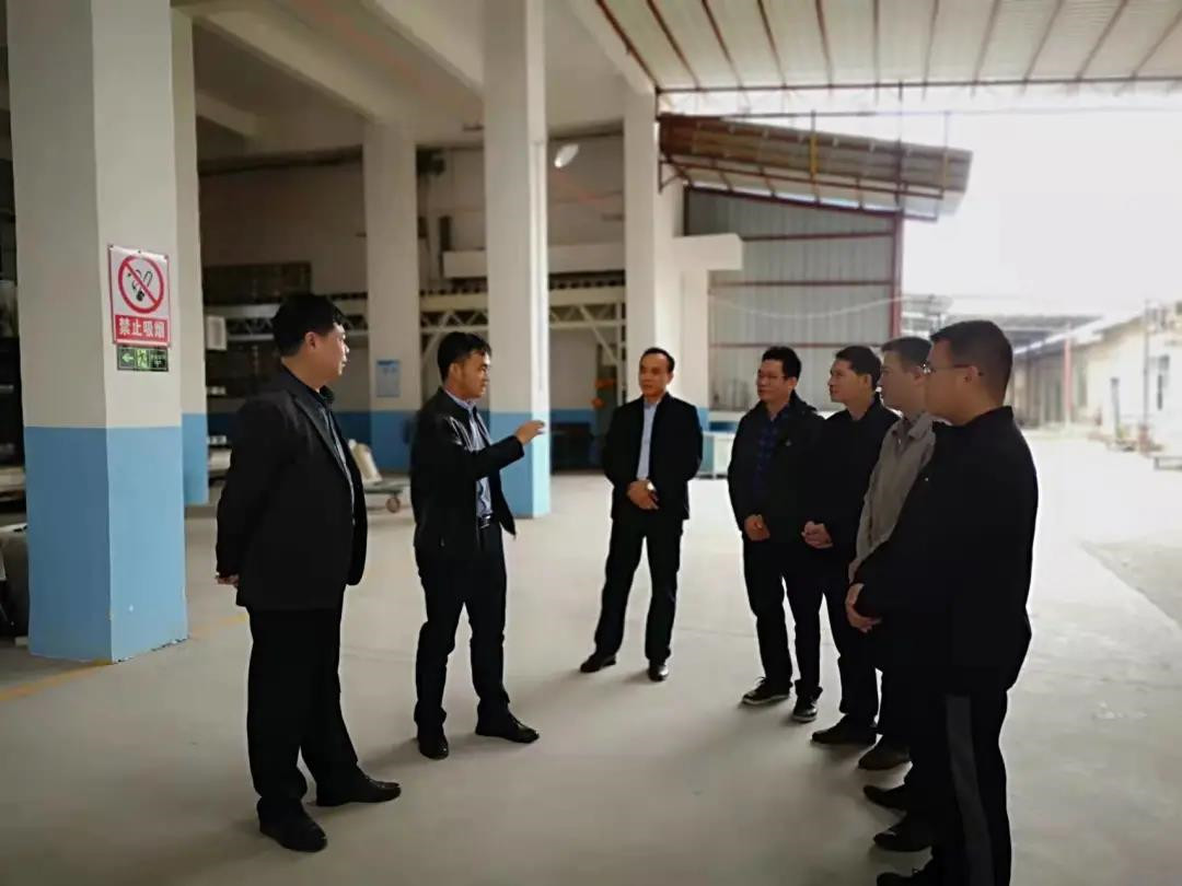 中共宾阳县委常委、组织部长谢欢一行深入广西美洁卫浴走访调研