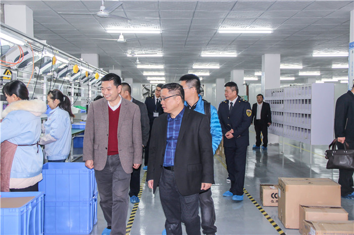 中央电视台新闻频道、广东省质量监督局莅临箭牌卫浴！
