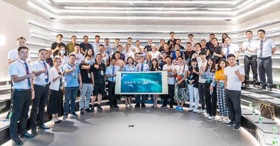 世界前岩 | 新明珠2022家具岩板新品品鉴会举行