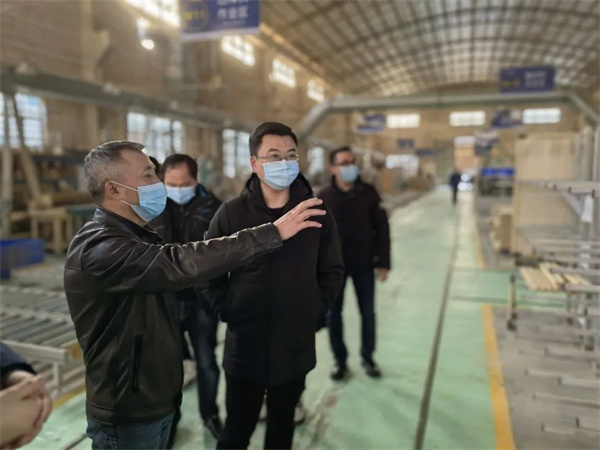 九江镇党委书记走访心海伽蓝，为行业鼓劲！