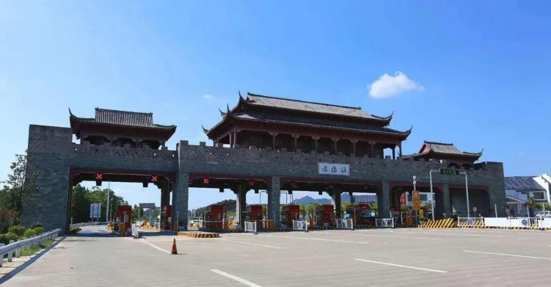 喻镇荣：如何打造一座与世界对话的城市