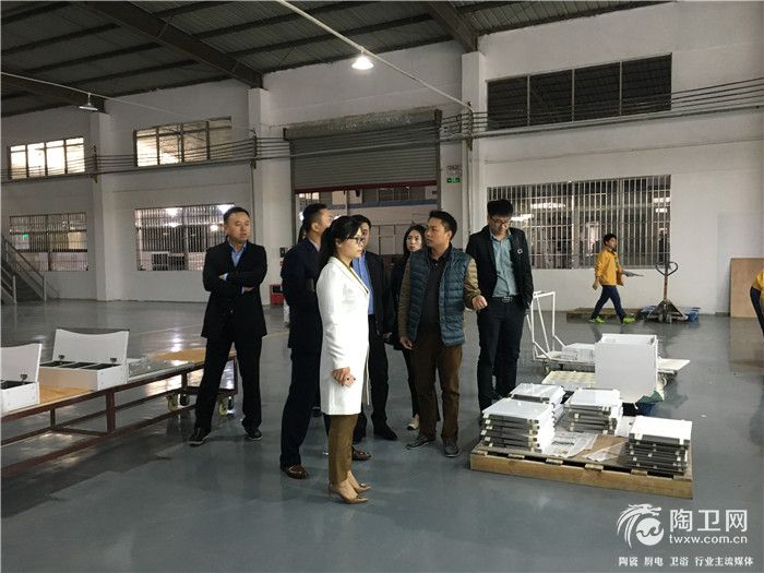 参观工厂1.jpg