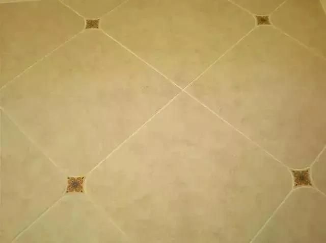 瓷砖上的划痕怎么去除？2.jpg
