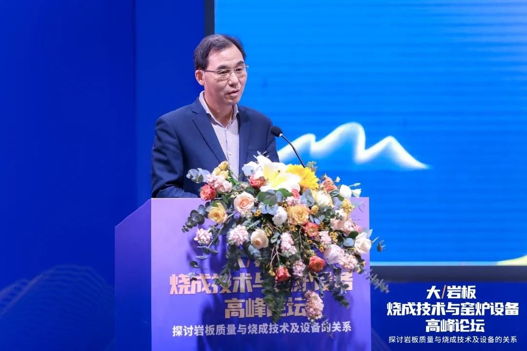 李新良.jpg