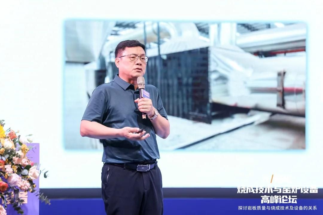 万鹏.jpg