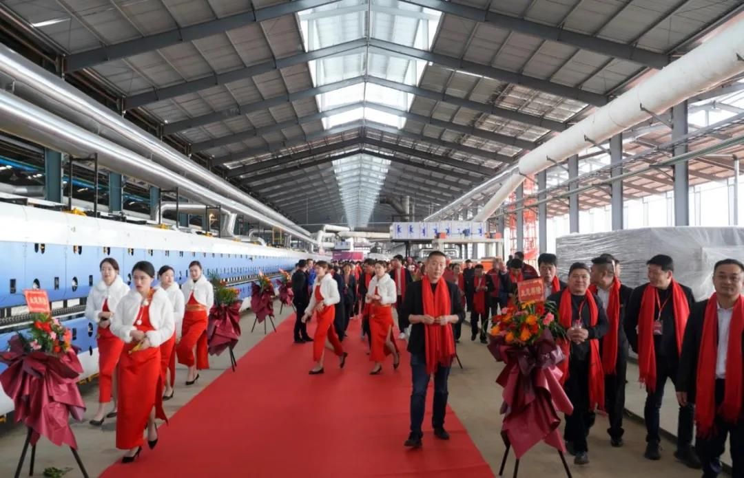 1618828497347642.jpg 金三角集团大岩板智能生产线窑炉顺利点火15.jpg