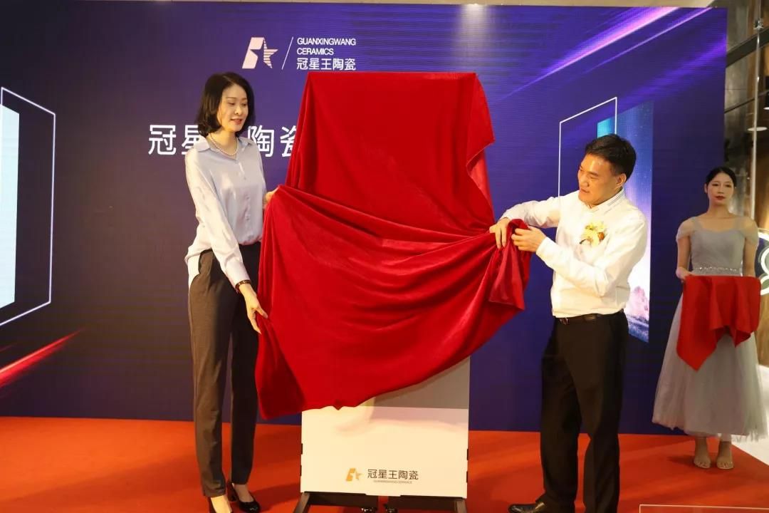 1618891214338510.jpg 火爆出圈,冠星王陶瓷再次成为人气收割机9.jpg