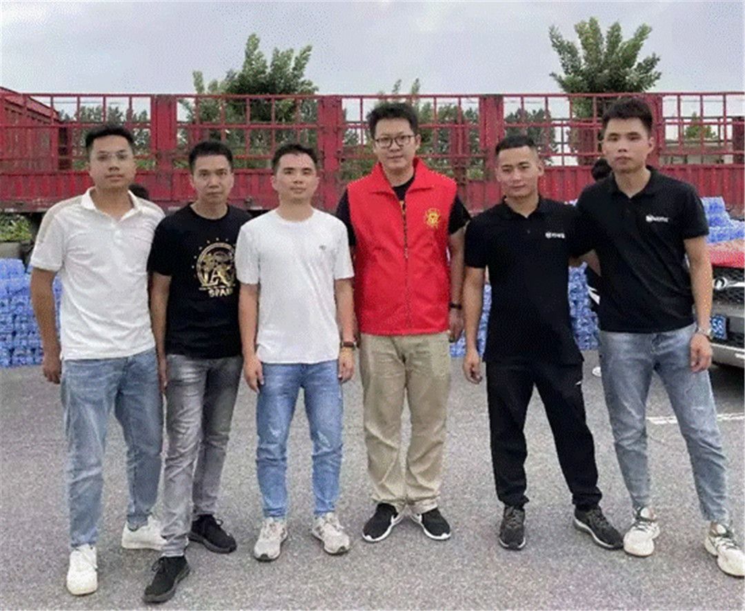 风雨同舟，守望相助！驰援河南，美多裕门窗在行动！ (15).jpg