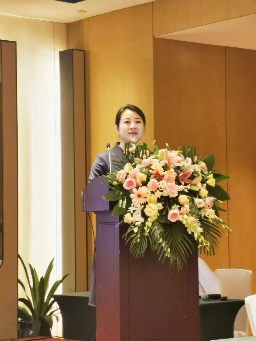 彭婷雯.jpg