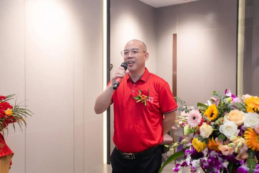 南昌市喜盈门建材家居总经理胡辉华.jpg