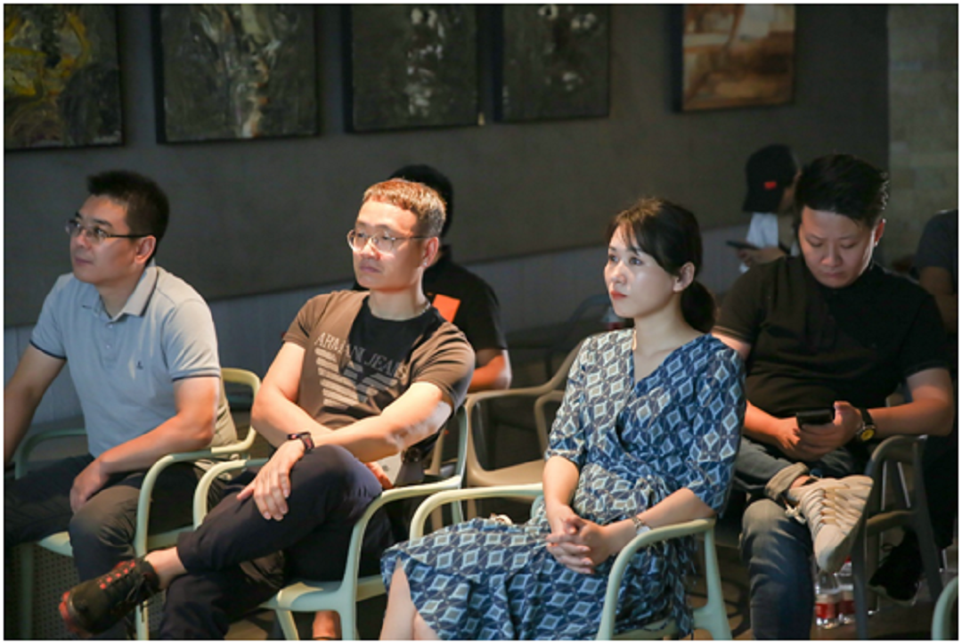 听朱晓鸣分享.jpg