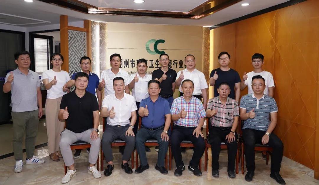 第十五届厨卫论坛潮州筹备会上，潮州卫浴企业家代表说了什么.jpg