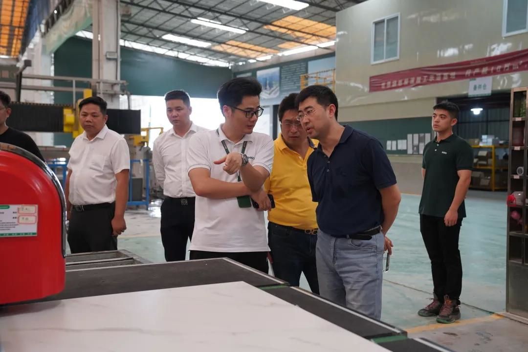 参观新岩素深加工服务中心.jpg
