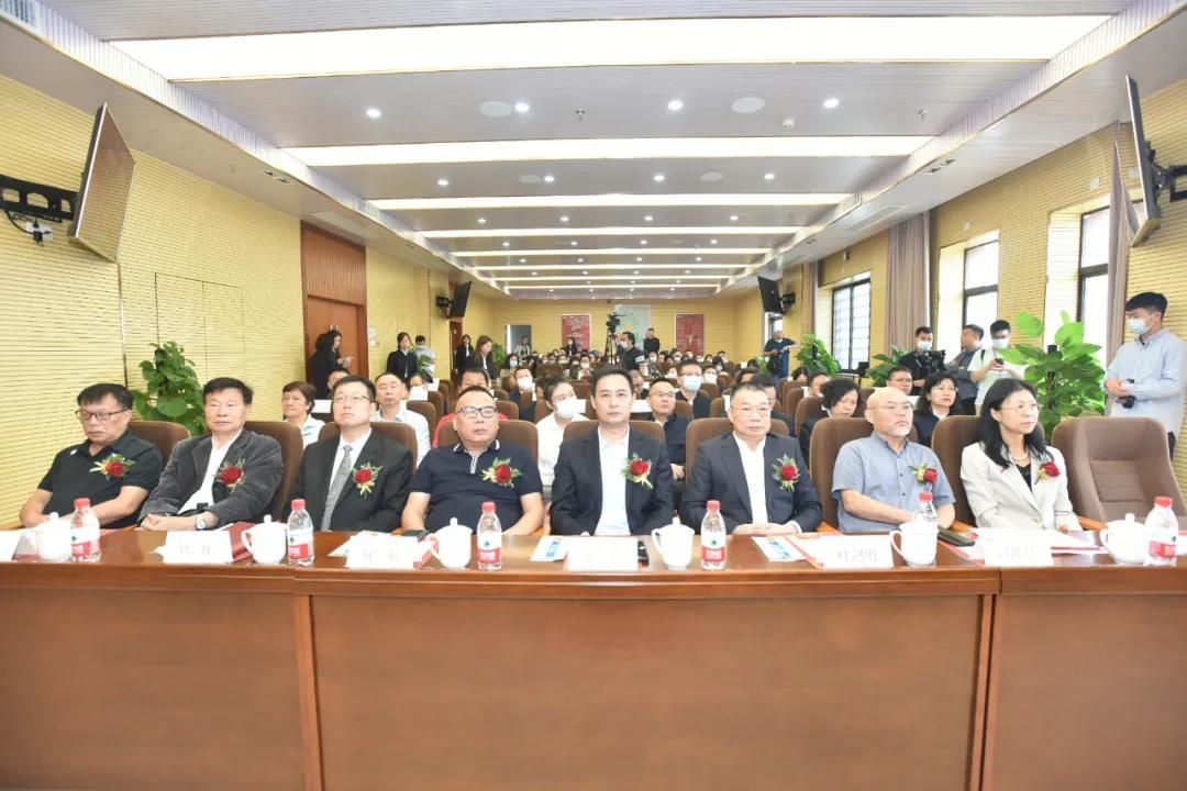 佛燃能源与金意陶签约现场1.jpg