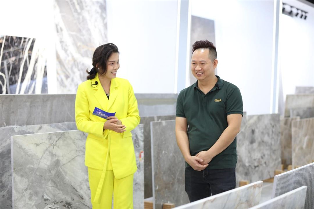 八马瓷砖产品研发总监叶兴耀（右）.jpg
