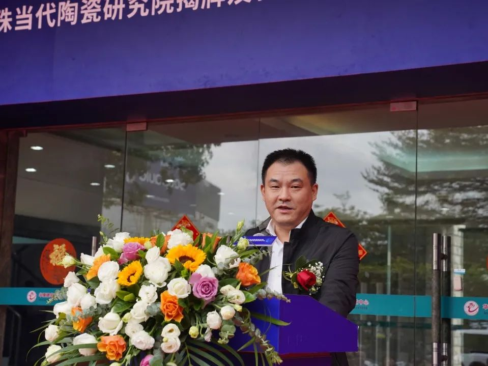 李凯.png