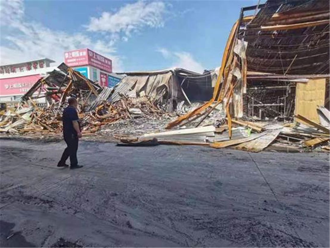 点赞！惠达帮助受火灾影响的经销商重建店面 (1).jpg