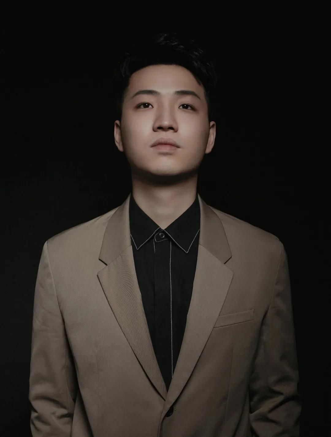 吴振宇.jpg