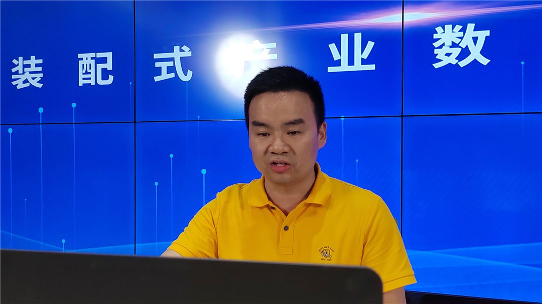 09英皇集团设计总监卢正中发言.jpg