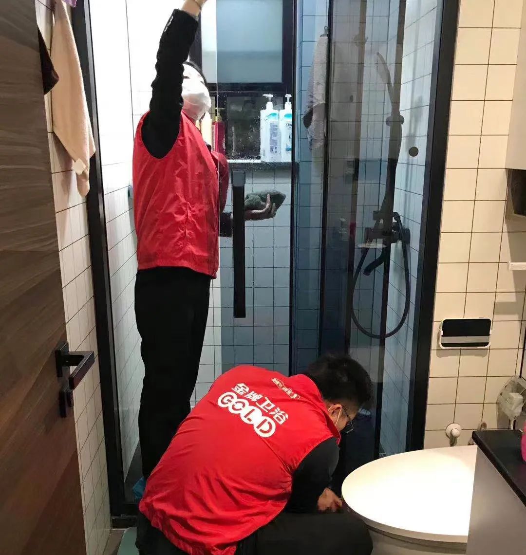 为爱焕新美好生活，“金牌98快装”服务进行中5.jpg