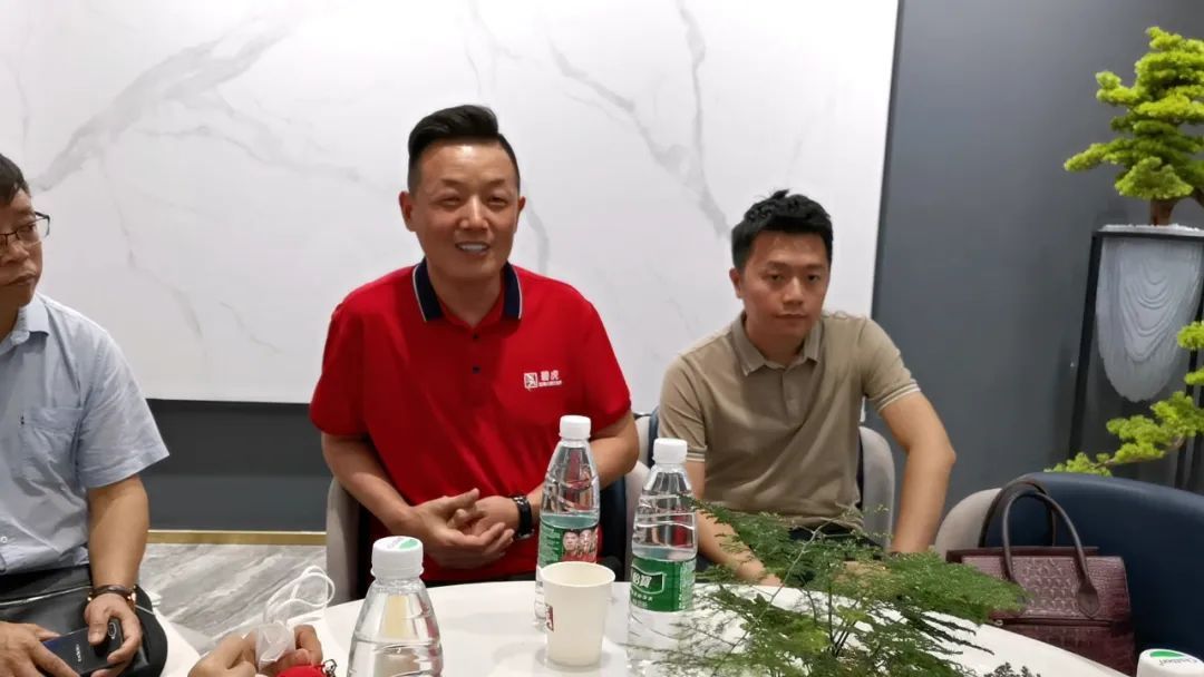 碧虎防滑大理石瓷砖3.jpg