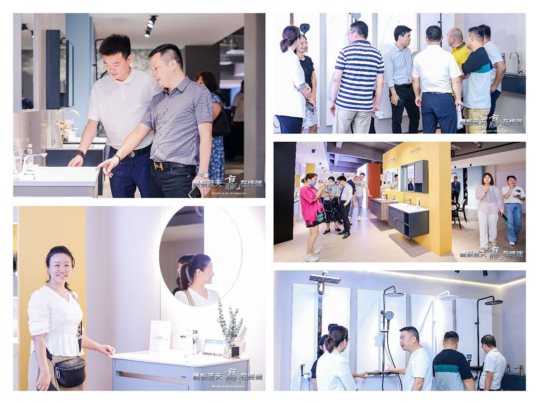 参观展厅.jpg